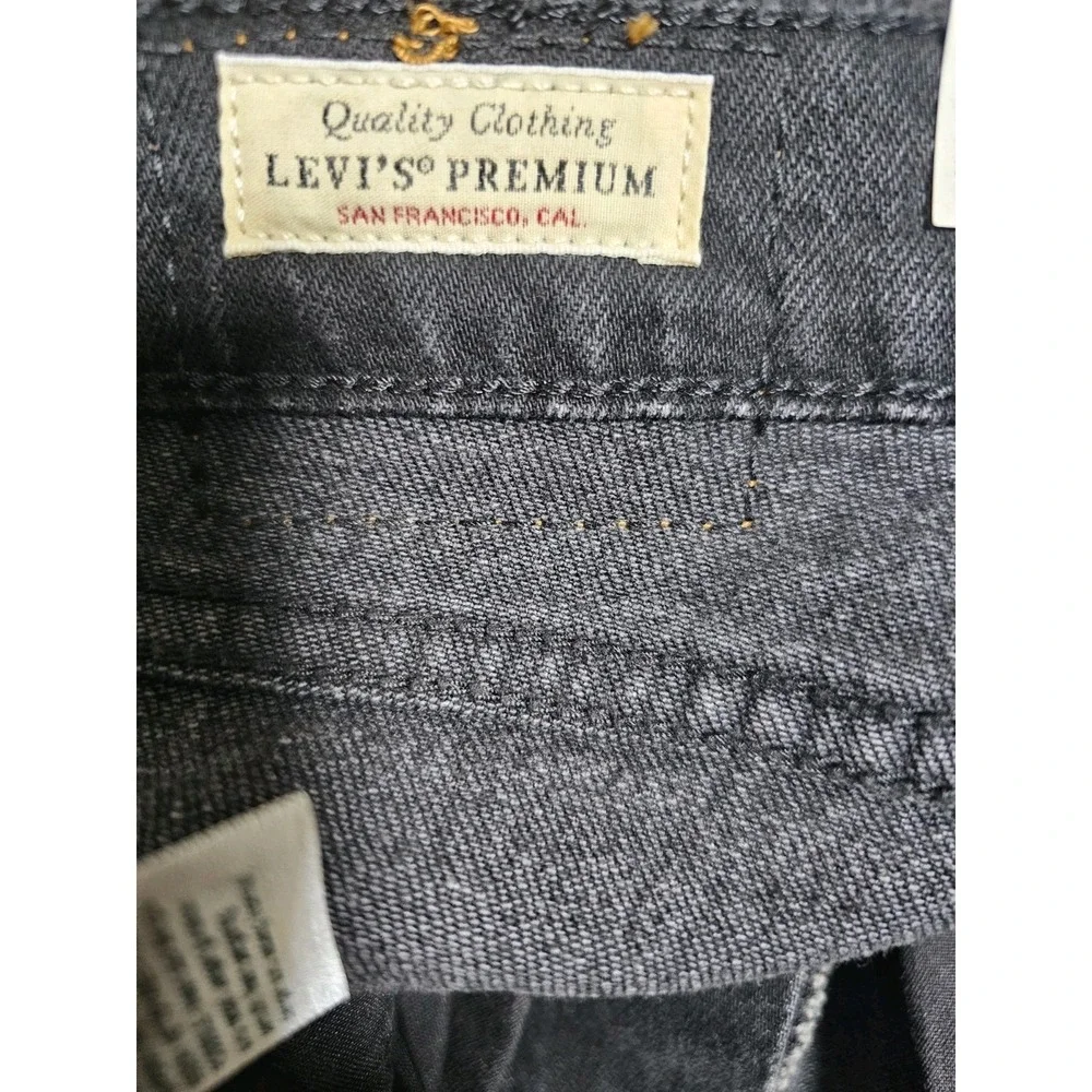 Levis Premium Wedgie Capri Jeans Womens Sz 29 Black High Rise Stretch Denim NWT